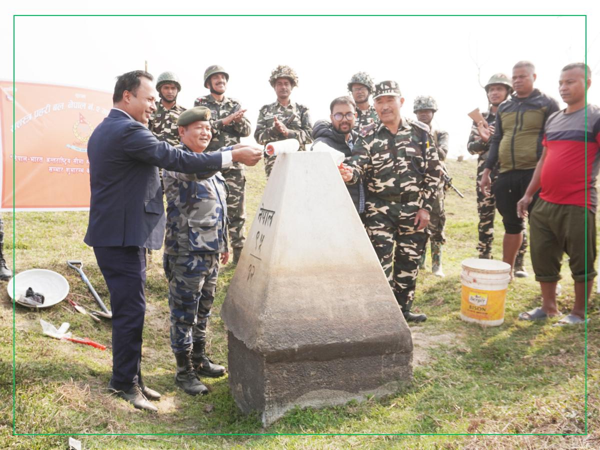 झापामा सीमास्तम्भ मर्मत गरिँदै